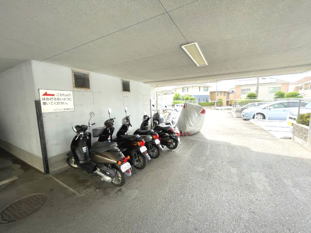 パルハセトン香里園の駐車場