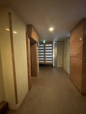 セントアミール南久宝寺のロビー