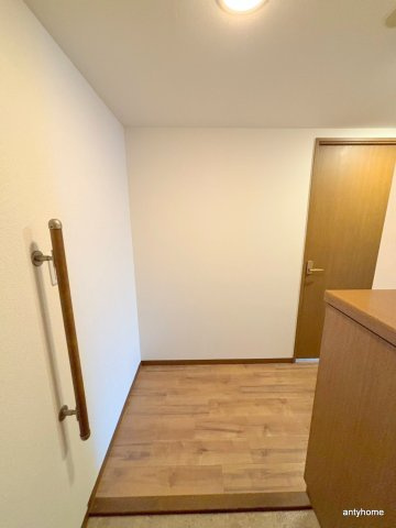 ウエストコート新大阪　仲介手数料無料の玄関