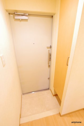 フォレストプラザ1　仲介手数料無料の玄関