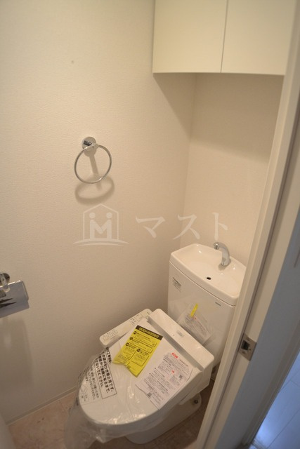 大阪市西区西本町３丁目の賃貸マンションのトイレ