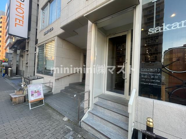大阪市西区江戸堀３丁目の賃貸マンションのエントランス