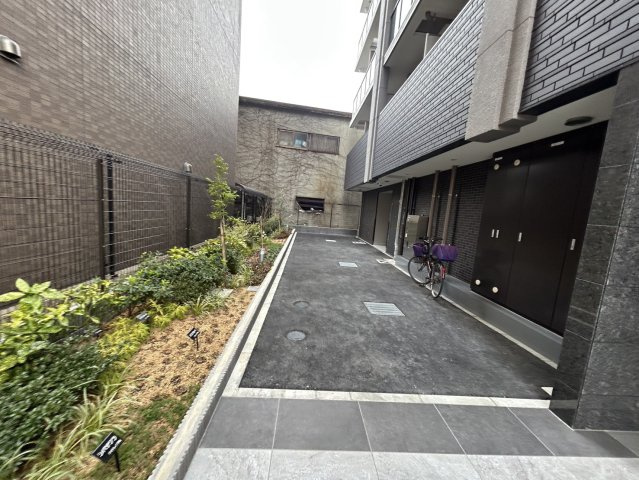 大阪市西区九条南１丁目の賃貸マンションの駐車場