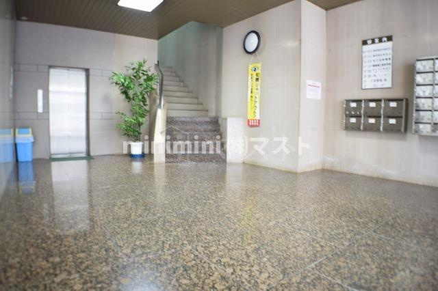 大阪市西区北堀江３丁目の賃貸マンションのロビー