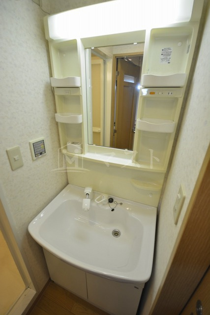 大阪市西区立売堀３丁目の賃貸マンションの洗面所