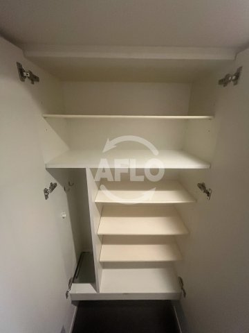 エストーネ江坂の内装|シューズボックス