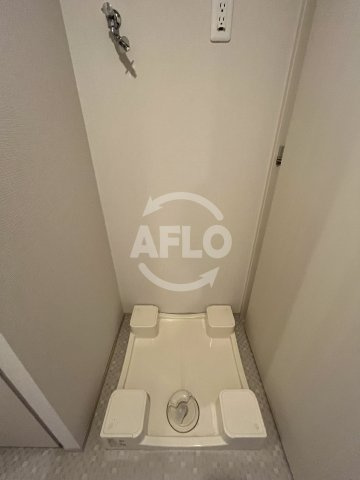 コンフォリア江坂広芝町の洗面所|コンフォリア江坂広芝町　洗濯パン