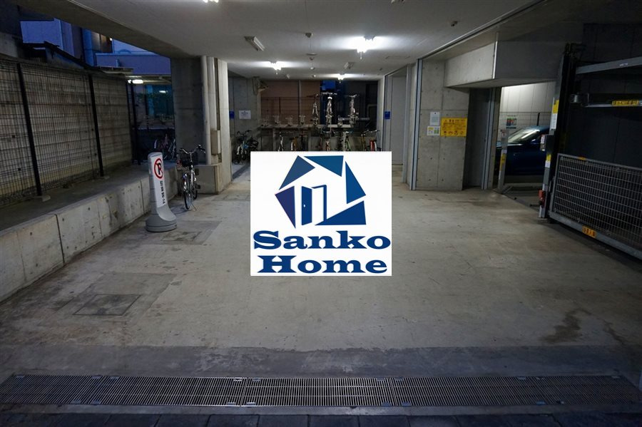 レジディア月島Ⅱの駐車場