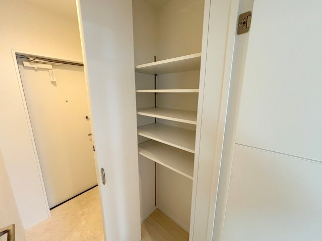 セレニティ田川北A棟の収納