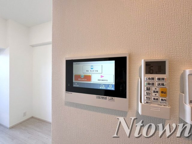 【セキュリティ】 | S-RESIDENCE志賀本通dearly(ディアリー) | モニタ付きインターホンです。