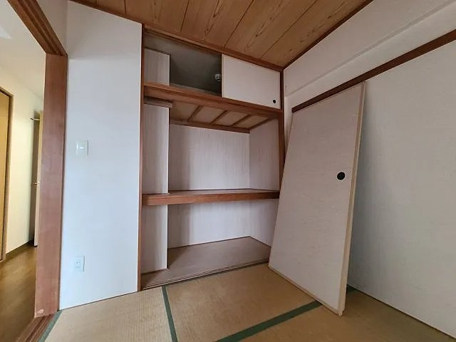 エスリード六甲第2の収納