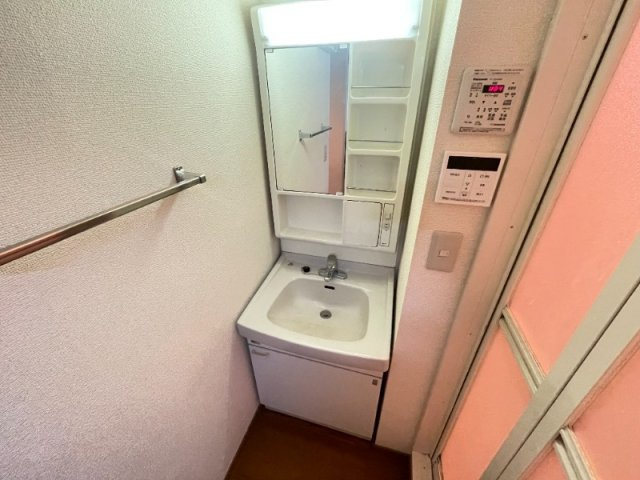 ブリックロード山の手の洗面所