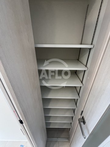 スプランディッド大阪NAMBA　LINEの収納|クローゼット