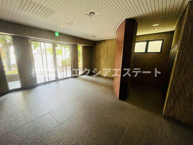 ローズヴィラ南田辺のロビー