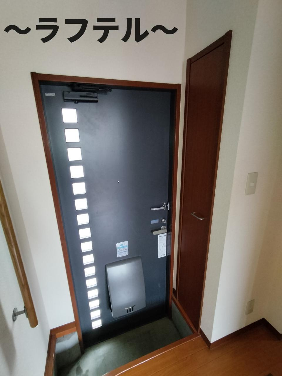 カーサビアンコの玄関
