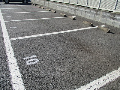 レオパレスティンカーベルの駐車場|画像9