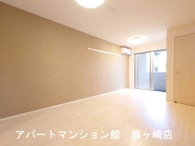 Pure Houseの居間・リビング|※写真は102号室使用(反転)