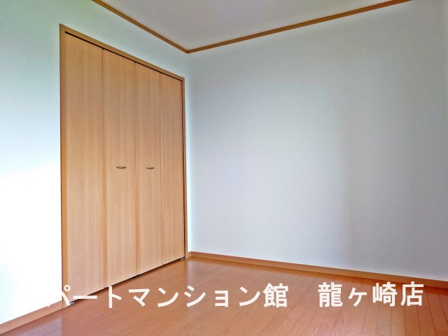 さくらヒルズⅡの洋室