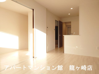 【内装】 | Olive