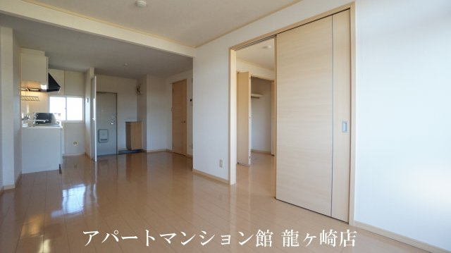 シティハイツ吉田の居間・リビング