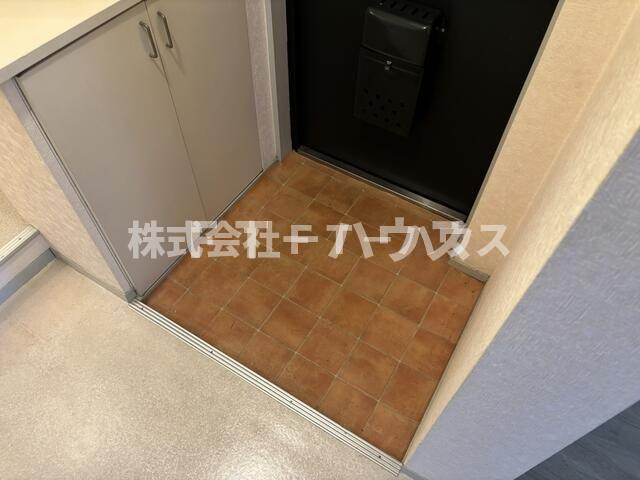トリヴァンベール原木中山の玄関