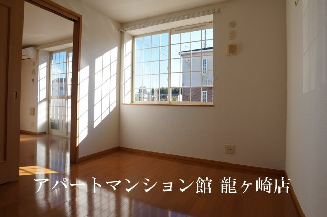 グリシーヌ・パレⅡＡ棟の居間・リビング
