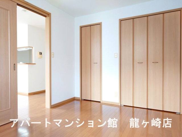 グリシーヌ・パレⅡＡ棟の寝室