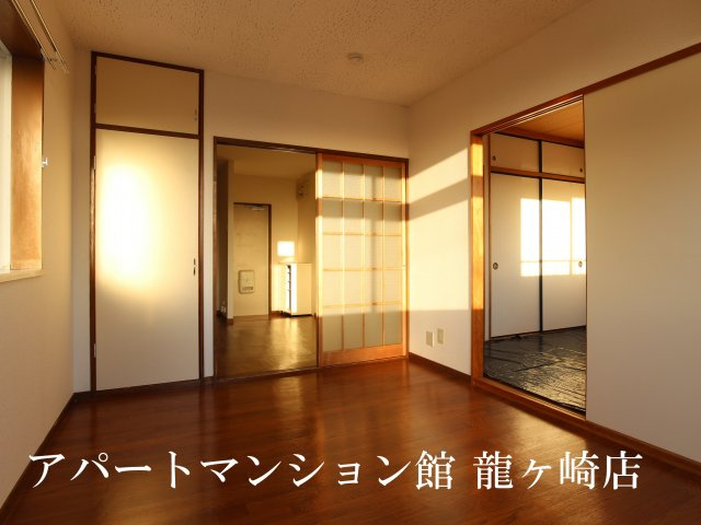 エルディム西Ｂの洋室