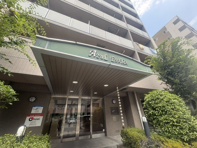 アスール江坂のエントランス