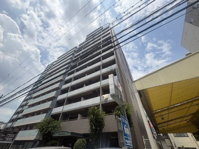 アスール江坂の外観