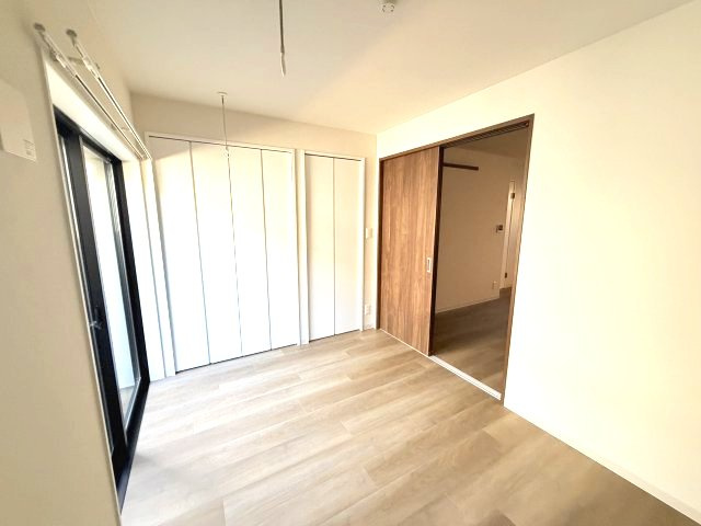 アムール畑原通の洋室