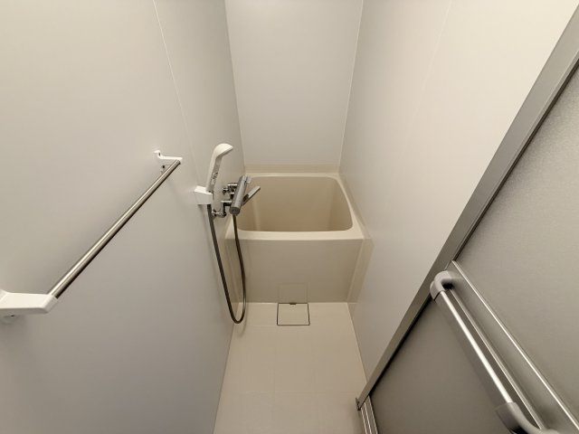 アクシス水道筋の浴室
