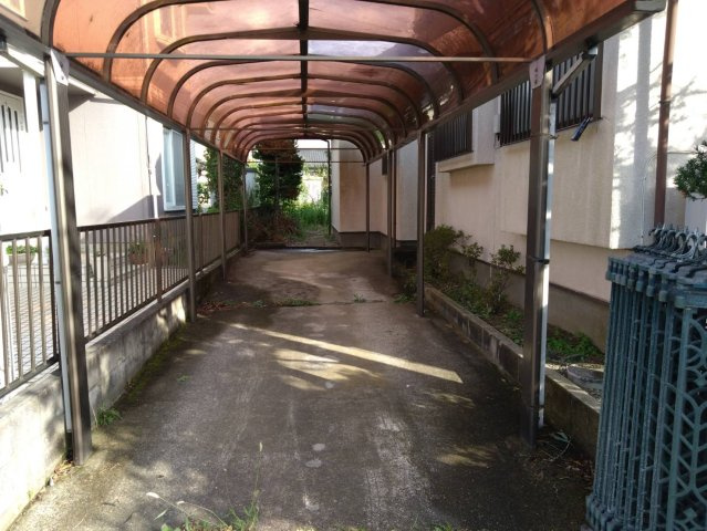 印旛郡栄町南ケ丘一丁目　戸建ての駐車場