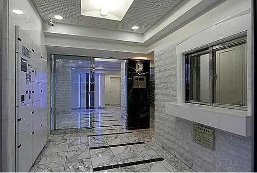 千代田区岩本町３丁目の賃貸マンションのロビー