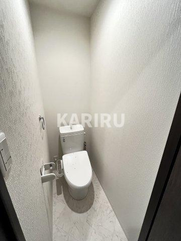 フェブライオ都島本通のトイレ|落ち着いた色調のトイレです