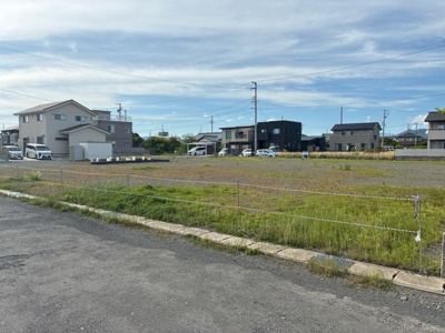【外観】 | 焼津市石津 3期 新築建売 5号棟 | 現在建築中の外観画像です。ご内覧は同じメーカーの完成物件へご案内いたしますので、いつでもご相談ください！