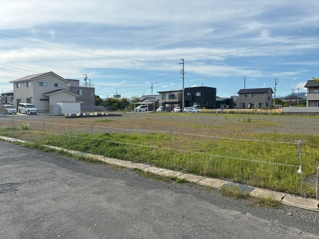 【外観】 | 焼津市石津 3期 新築建売 5号棟 | 現在建築中の外観画像です。ご内覧は同じメーカーの完成物件へご案内いたしますので、いつでもご相談ください！