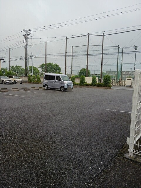 サンアレーの駐車場