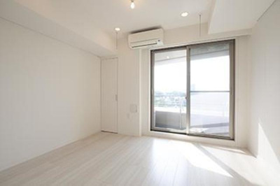【居間・リビング】 | ＲＥＧＺＥ白金高輪 | ※写真は同タイプ住戸です。