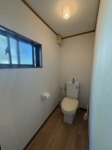 横尾町2408-2・2408-3平屋のトイレ