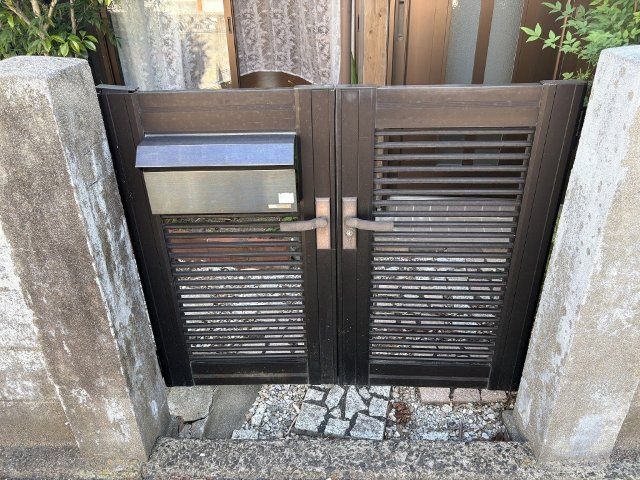 横尾町2408-2・2408-3平屋のエントランス