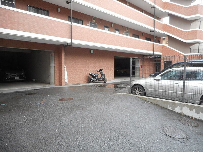 メルシードの駐車場