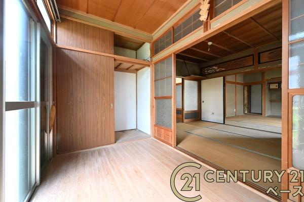 生駒郡三郷町勢野西５丁目の中古一戸建の内装|■現地撮影写真■南向きで陽当たりの良い縁側です！
