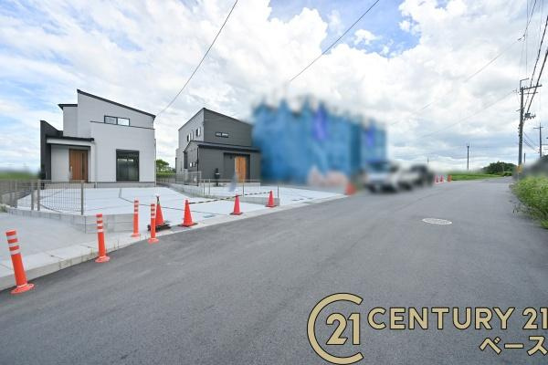 葛城市中戸 １号地 ／新築一戸建の前面道路含む現地写真|■現地撮影写真■前面道路約８ｍと広々開放的です！
