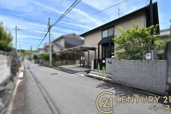 橿原市菖蒲町３丁目　一戸建の前面道路含む現地写真|■現地撮影写真■雰囲気のよい住宅地で安心して暮らせます！