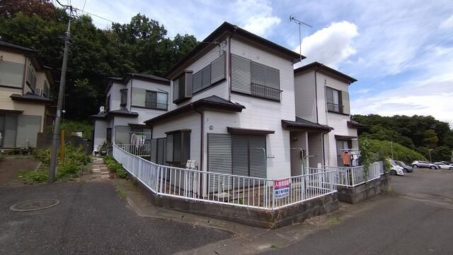 中沢町テラスハウスの外観