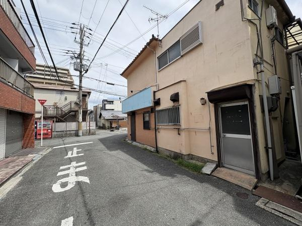 【前面道路含む現地写真】 | 門真市野里町　店舗付住宅