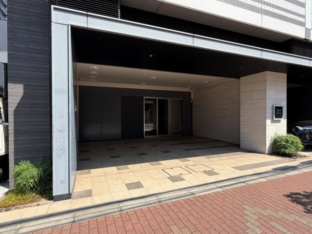 パークアクシス上野・稲荷町のエントランス