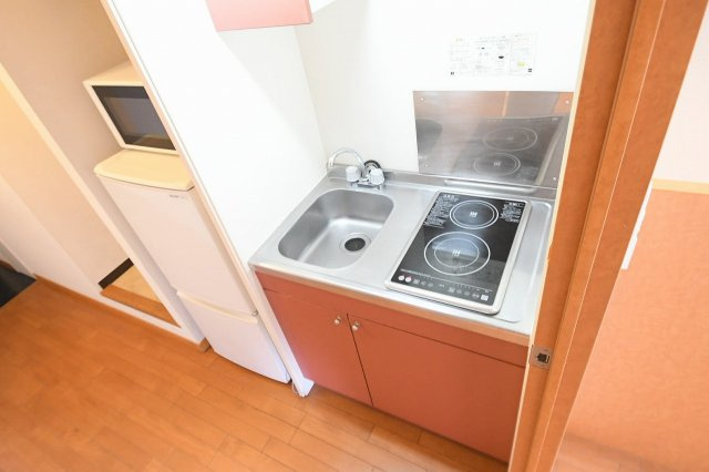 レオパレスＦｌａｔ新栄のキッチン