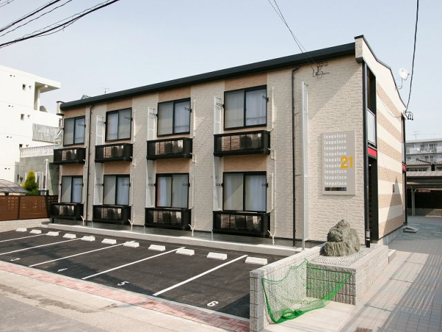 レオパレスサンフォレストⅡの外観